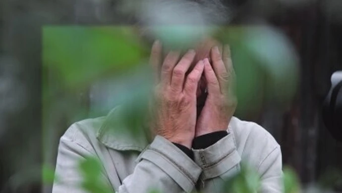 Bita matka ucieka przed synem