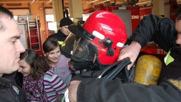 W dymie czy na lodzie &#8211; wiedzą, jak ratować