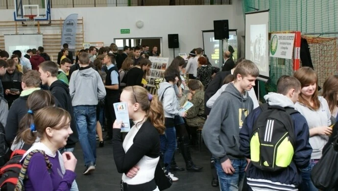 250 gimnazjalistów przyciągnęło do Wolborza 