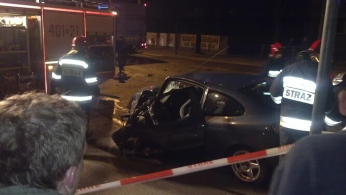 Bełchatów: 25-letni kierowca w szpitalu