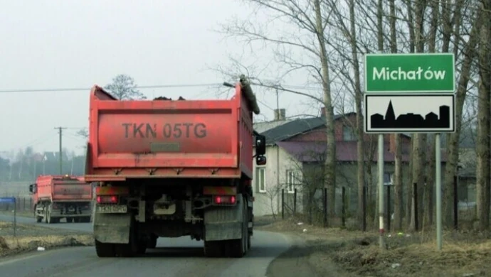 Droga w Michałowie dziurawa - będzie remont?