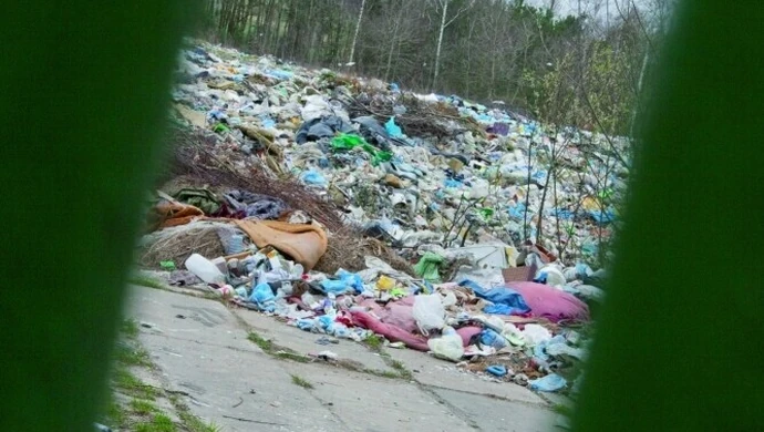 Region: Śmieci fruwają po Młynarach