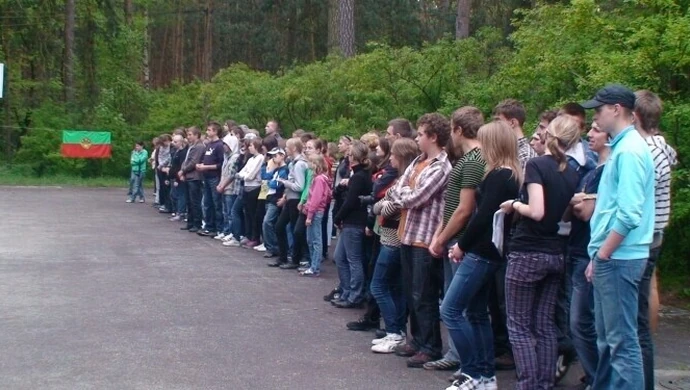 Trzystu turystów nad Pilicą