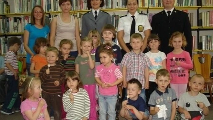 Piotrkowska policja czytała dzieciom  