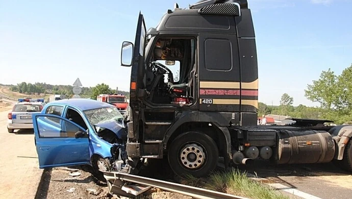 Kolejny śmiertelny wypadek z udziałem ciężarówki