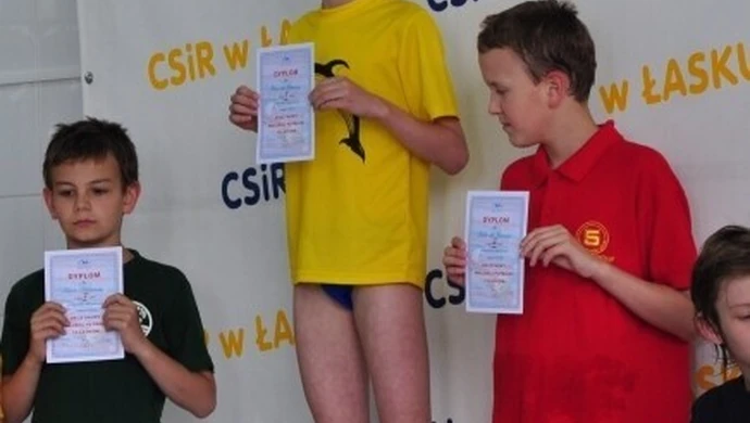 Kolejne sukcesy piotrkowskich pływaków UKS Delfin