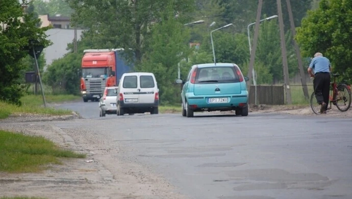 Kierowcy doczekali się remontu ulicy Dmowskiego