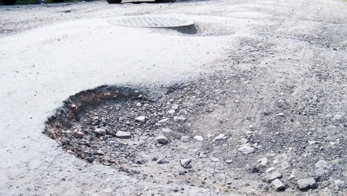 Piotrków: Na Krętej nadal dziura na dziurze