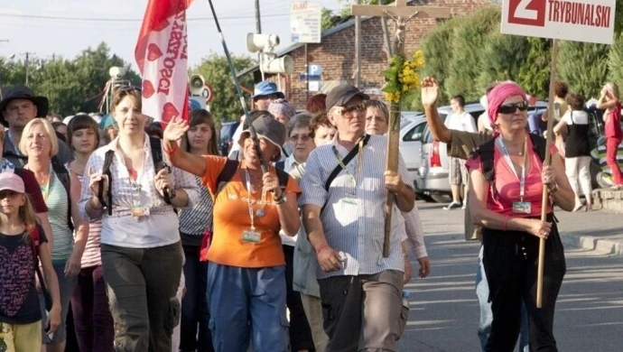 Pielgrzymka: Piotrkowianie coraz bliżej Jasnej Góry