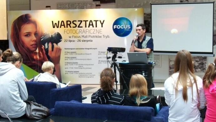 Focus Mall: Przy fontannie uczyli się fotografii