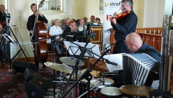 Kolory Polski w Zelowie &#8211; kościół pękał w szwach