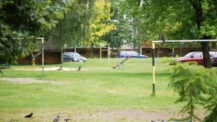 Dzieci mają zakaz gry w piłkę