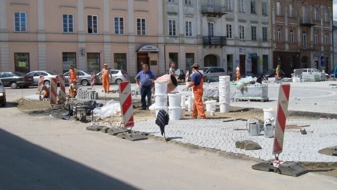 Piotrków: Skradł kostkę z placu Czarnieckiego