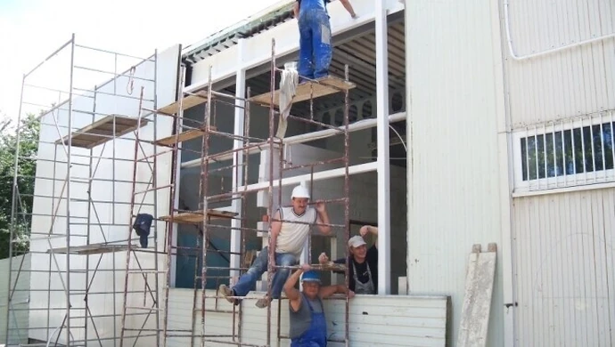 Nowa noclegownia nabiera kształtów