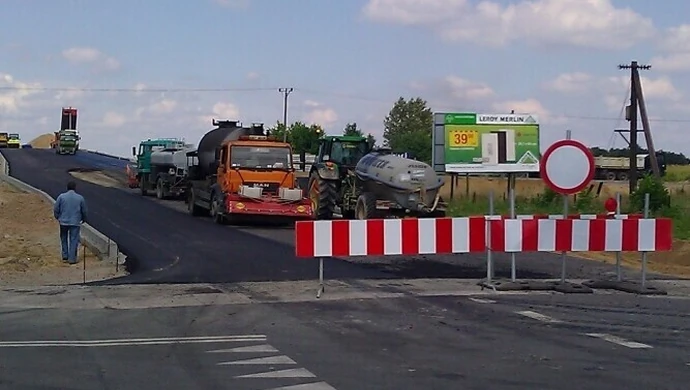 Piotrków. Wiadukt łódzki z opóźnieniem