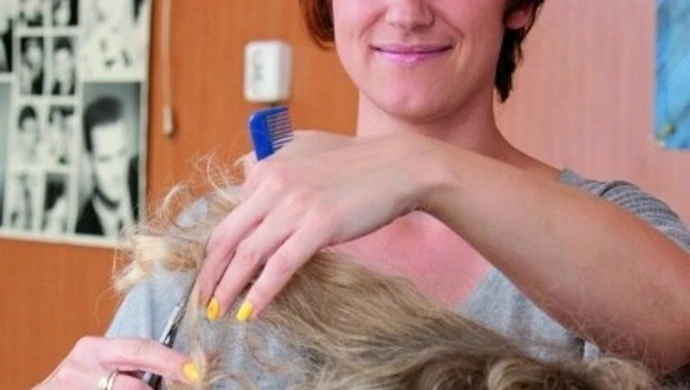 „Jaskółki” i „pożyczki”, czyli o fryzjerstwie dawniej i dziś