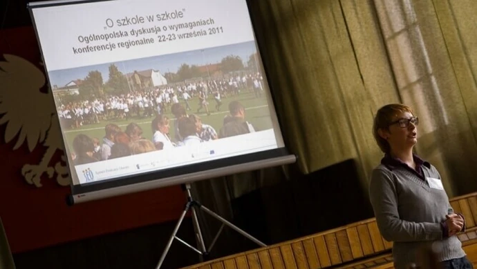 Piotrków: Mówili w szkole... o szkole