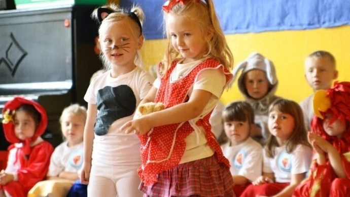 Piotrków: Znaleźli gazetę i zjedli budę Azora