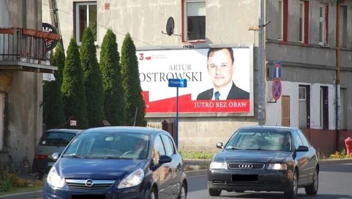 Z ulic Piotrkowa znikają plakaty wyborcze