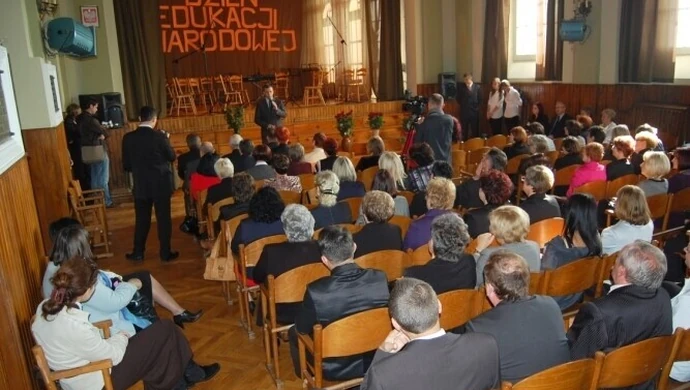 DEN: Nagrody dla piotrkowskich nauczycieli