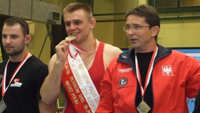 Osiem medali zapaśników AKS, złoto Jaworskiego!