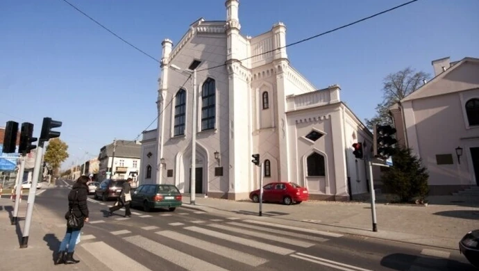Ochronią budynek biblioteki przed lodem