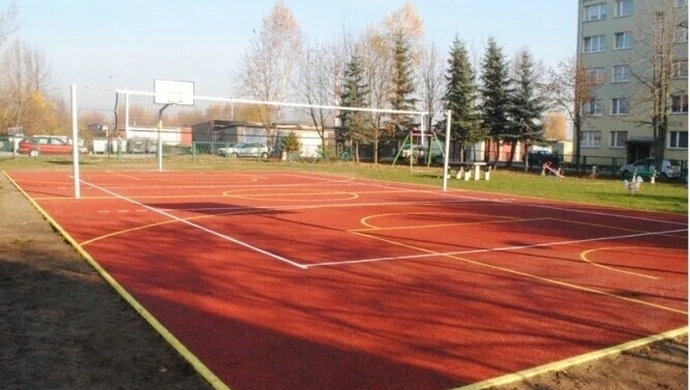 Prawie jak "Orlik" - osiedle Wronia ma nowe boisko