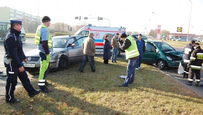 Nie ustąpił pierwszeństwa - oślepiło go słońce
