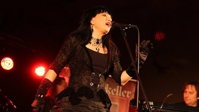 Altamira: Rockowo i gotycko z Closterkeller