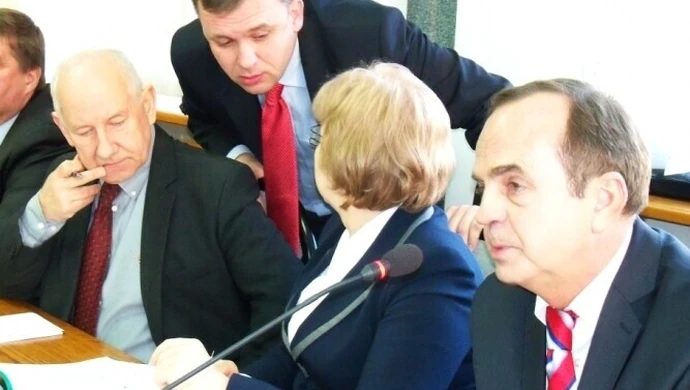 Piotrków: Prezydent będzie zarabiał mniej