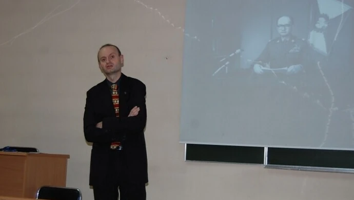 Rzecz o przewrocie majowym i stanie wojennym