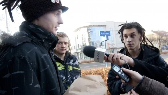 Ciasto z haszyszem w prezencie dla komendanta