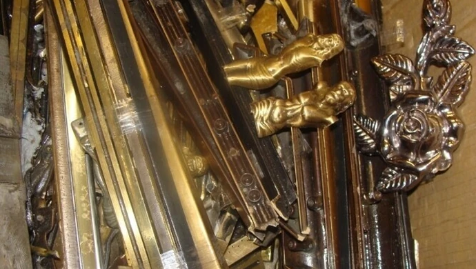 Region: Okradał nagrobki z figurek i krzyży 