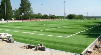 Orlik przy Broniewskiego na ukończeniu