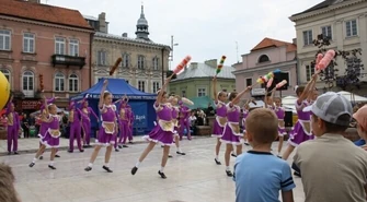 Artyści zaprezentowali talenty na scenie