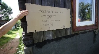Lokatorzy drewniaka chcą nowych mieszkań