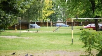 Dzieci mają zakaz gry w piłkę