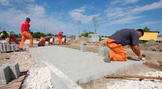 Piotrków: Dmowskiego przed terminem?