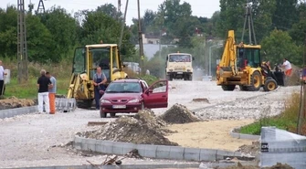Pojadą po wzmocnionej ulicy Dmowskiego