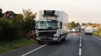 Region: Ciężarówka najechała na ciągnik