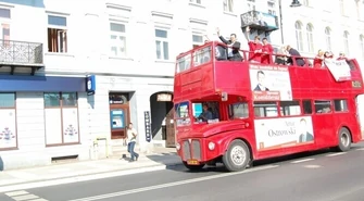 Autobus SLD wyruszył w przedwyborczą drogę