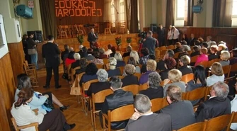 DEN: Nagrody dla piotrkowskich nauczycieli