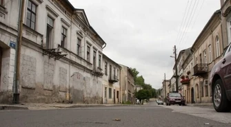 Wyburzą trzy rudery przy Starowarszawskiej...