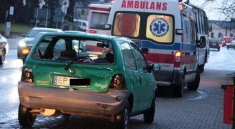 Piotrków: Autobus uderzył w renault