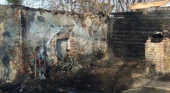 Sprawę przeszukania pogorzeliska zbada prokuratura