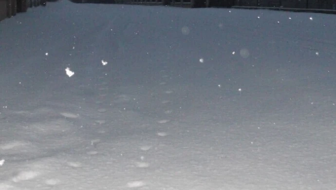 Piotrkowskie drogi po opadach śniegu. Zobacz!