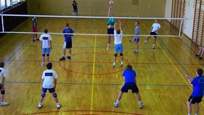 Piotrków: Siatkówka dozwolona do lat 19