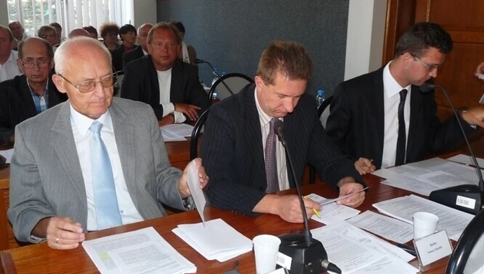 Wydadzą 10 milionów więcej niż planowali