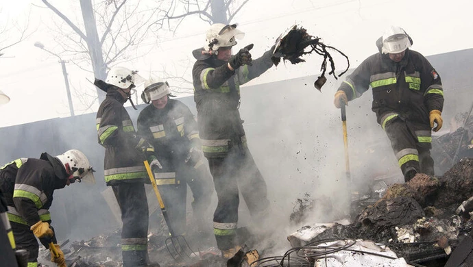 Piotrków: Spłonął zakład poligraficzny