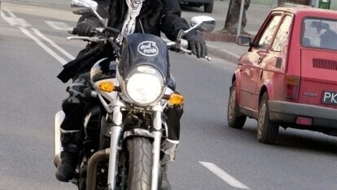 Kobiety na motory, kobiety do ciężarów...